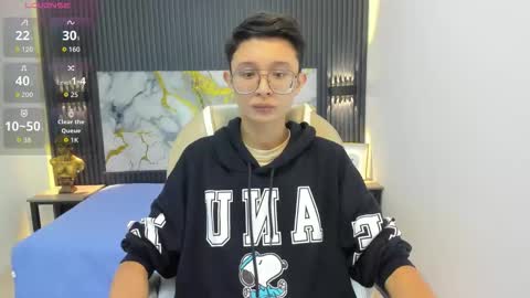 Snapshot of santiago_russo18 chatting on September 2025 12:32:02 PM santiago_russo18 online show from September 2025 12:32:02 PM