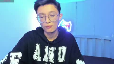 Snapshot of santiago_russo18 chatting on October 2025 01:45:01 AM santiago_russo18 online show from October 2025 01:45:01 AM