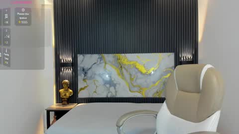 Snapshot of santiago_russo18 chatting on October 2025 12:35:02 PM santiago_russo18 online show from October 2025 12:35:02 PM