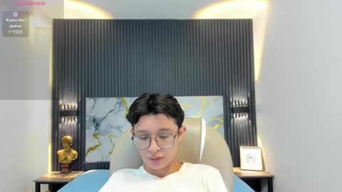 Snapshot of santiago_russo18 chatting on October 2025 12:01:02 PM santiago_russo18 online show from October 2025 12:01:02 PM