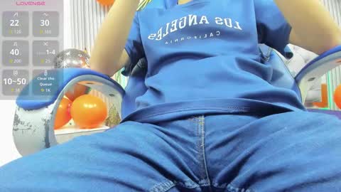 Snapshot of santiago_russo18 chatting on November 2025 06:31:01 PM santiago_russo18 online show from November 2025 06:31:01 PM