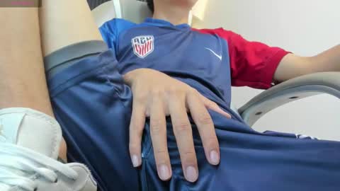 Snapshot of santiago_russo18 chatting on November 2025 12:38:02 PM santiago_russo18 online show from November 2025 12:38:02 PM