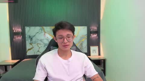 Snapshot of santiago_russo18 chatting on January 2026 08:07:01 PM santiago_russo18 online show from January 2026 08:07:01 PM