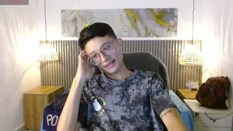 Snapshot of santiago_russo18 chatting on February 2026 12:33:01 PM santiago_russo18 online show from February 2026 12:33:01 PM