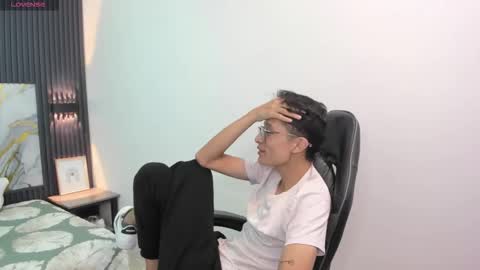 Snapshot of santiago_russo18 chatting on February 2026 08:27:01 PM santiago_russo18 online show from February 2026 08:27:01 PM