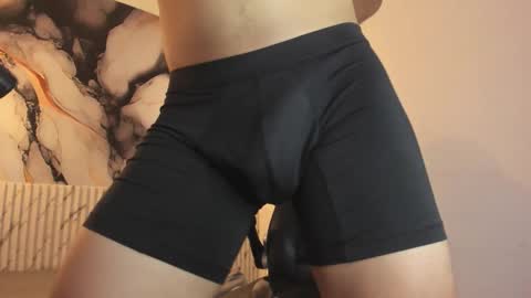 santiagocool online show from May 2026 09:20:02 PM