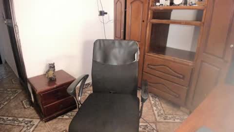 Julius Novachrono  online show from December 2024 11:57:02 PM