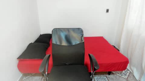 Julius Novachrono  online show from December 2024 07:59:02 PM