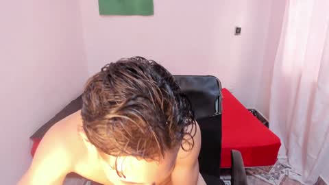 Julius Novachrono  online show from December 2024 08:18:02 PM