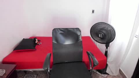 Julius Novachrono  online show from January 2025 08:32:01 PM