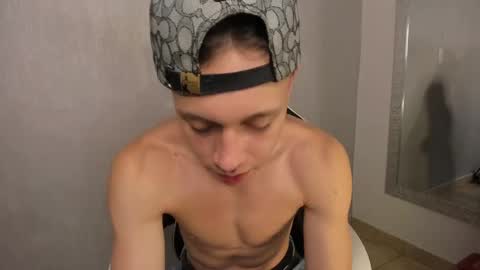 Julius Novachrono  online show from October 2025 07:38:01 PM