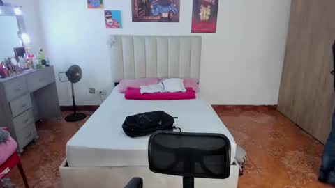 Julius Novachrono  online show from January 2026 07:52:02 PM