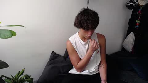 Santii online show from February 2025 12:59:01 PM