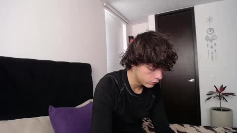 Santii online show from March 2025 01:01:01 PM