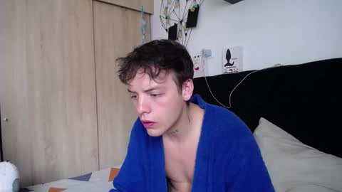 Santii online show from October 2025 06:39:01 PM