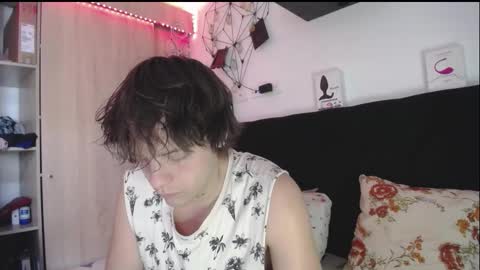 Santii online show from March 2026 06:59:01 PM