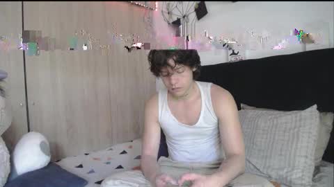 Santii online show from April 2026 02:43:01 PM