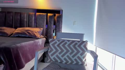 Santiago Seans online show from October 2025 03:19:02 PM