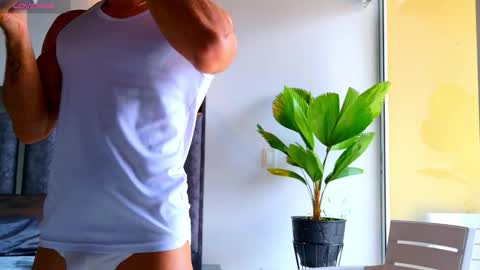 Snapshot of santin_seans chatting on February 2026 03:30:01 PM Santiago Seans online show from February 2026 03:30:01 PM