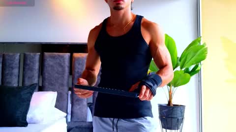 Snapshot of santin_seans chatting on March 2026 01:17:02 PM Santiago Seans online show from March 2026 01:17:02 PM