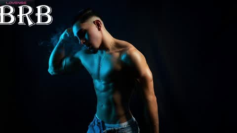 Snapshot of santin_seans chatting on May 2026 12:24:01 PM Santiago Seans online show from May 2026 12:24:01 PM