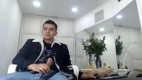 SanttiiBuck online show from February 2026 12:16:01 PM