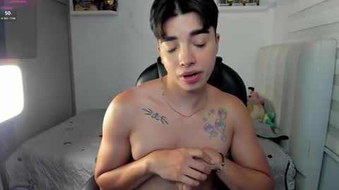 Mr. Santiago online show from November 2025 01:33:02 PM