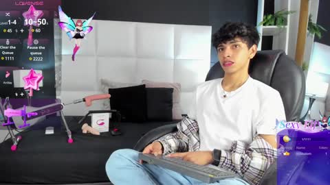 Santiago Carrington online show from December 2024 10:02:02 PM