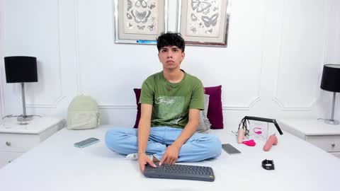 Santiago Carrington online show from January 2025 08:11:02 PM