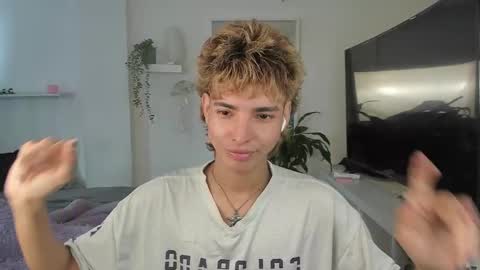 kitty online show from October 2025 05:57:02 PM