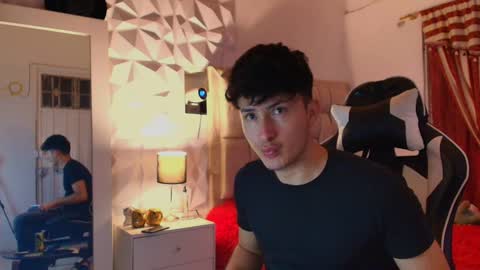 Santyago online show from December 2024 01:07:02 AM