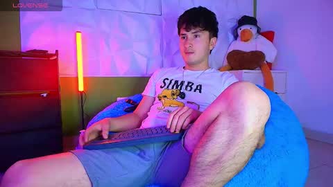 Santyago online show from September 2025 07:08:02 PM