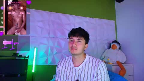 Santyago online show from October 2025 07:22:02 PM