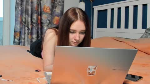 santythousand online show from December 2025 11:39:02 AM