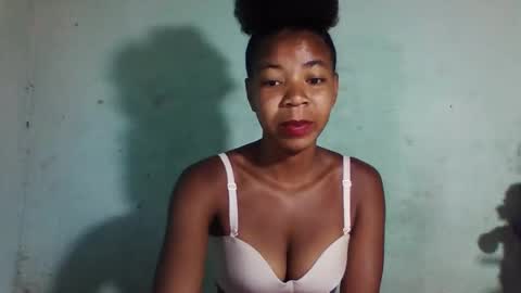 sanyah0123 online show from November 2025 01:27:02 AM