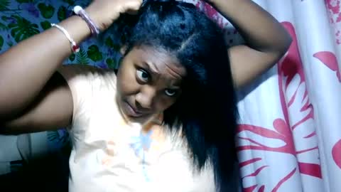 Snapshot of sanyah513 chatting on June 2026 12:10:01 PM sanya online show from June 2026 12:10:01 PM