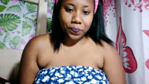 Snapshot of sanyah513 chatting on August 2026 05:04:01 PM sanya online show from August 2026 05:04:01 PM