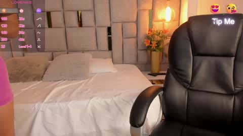 Saori  online show from January 2025 12:00:01 PM