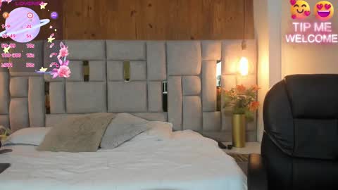 Saori  online show from March 2025 12:11:02 PM