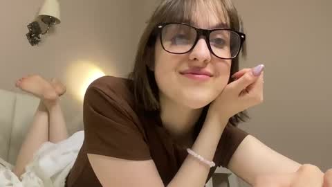 Anny online show from April 2026 11:32:02 PM