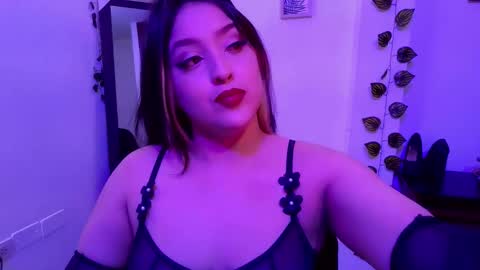 Carla online show from November 2025 11:25:02 PM