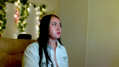 sara912679 online show from May 2026 01:40:01 PM