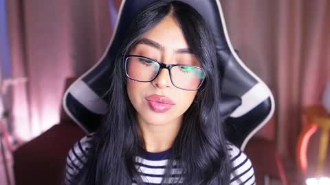 Sara  online show from January 2025 12:40:02 PM