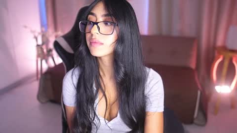 Sara  online show from February 2025 04:00:02 PM