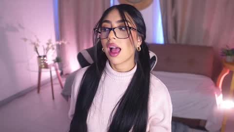 Sara  online show from February 2025 12:11:02 PM