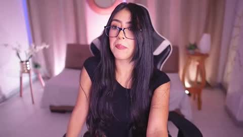 Sara  online show from February 2025 01:27:01 PM