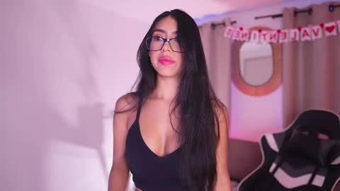 Sara  online show from February 2025 12:38:02 PM