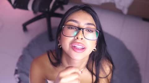 Sara  online show from February 2025 03:54:02 PM