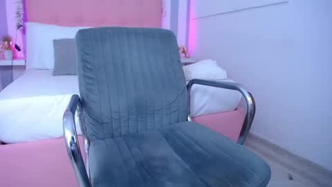 Sara... online show from March 2025 12:05:02 AM