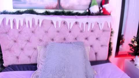 SARA ARIAS  online show from December 2024 01:43:01 AM